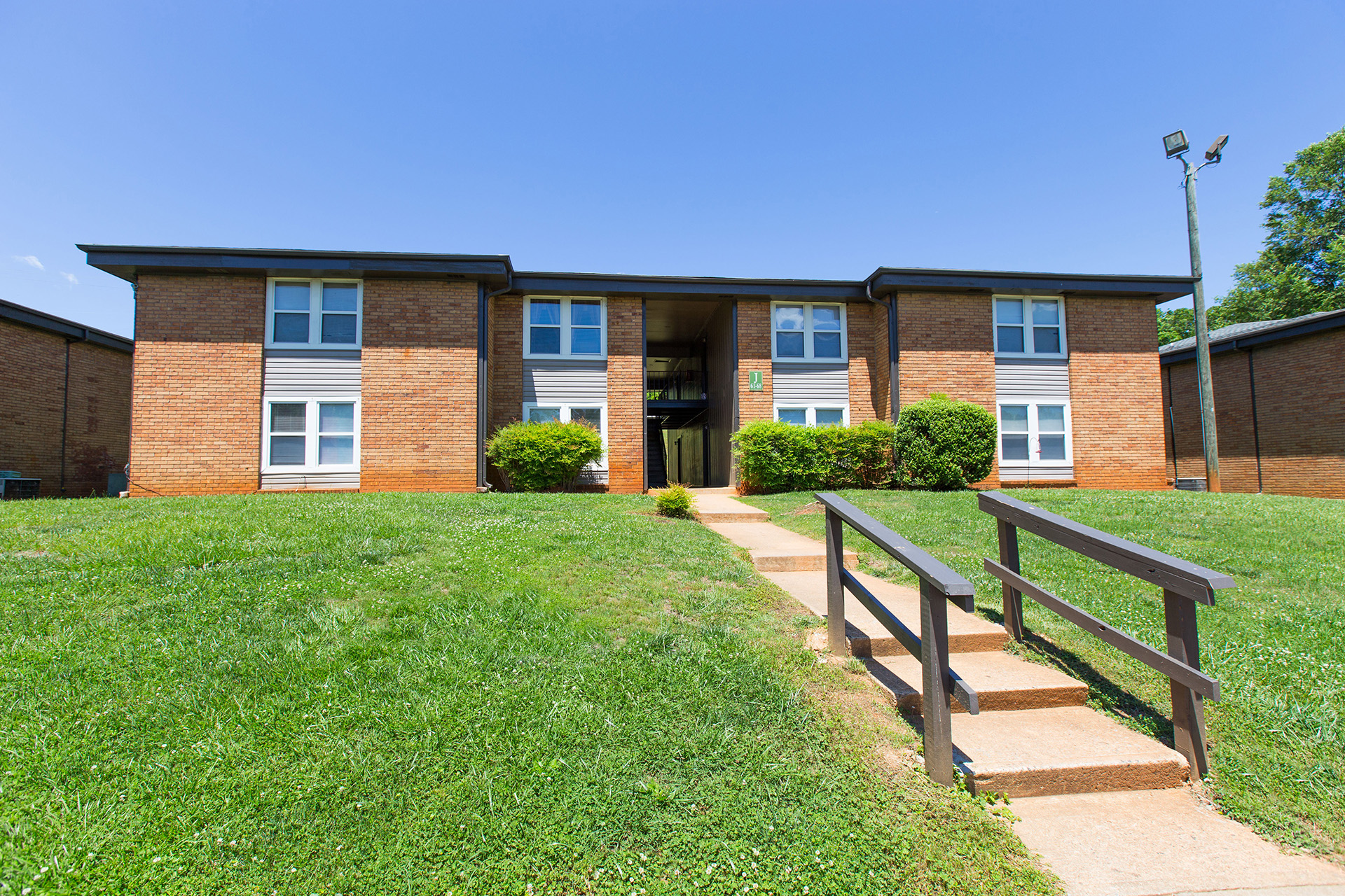 Magnolia Ridge The Multifamily Advisory Group at Cushman & Wakefield